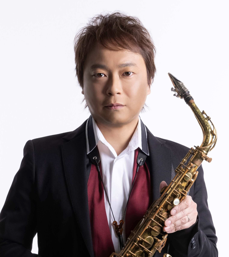 鍬田修一（サックス）